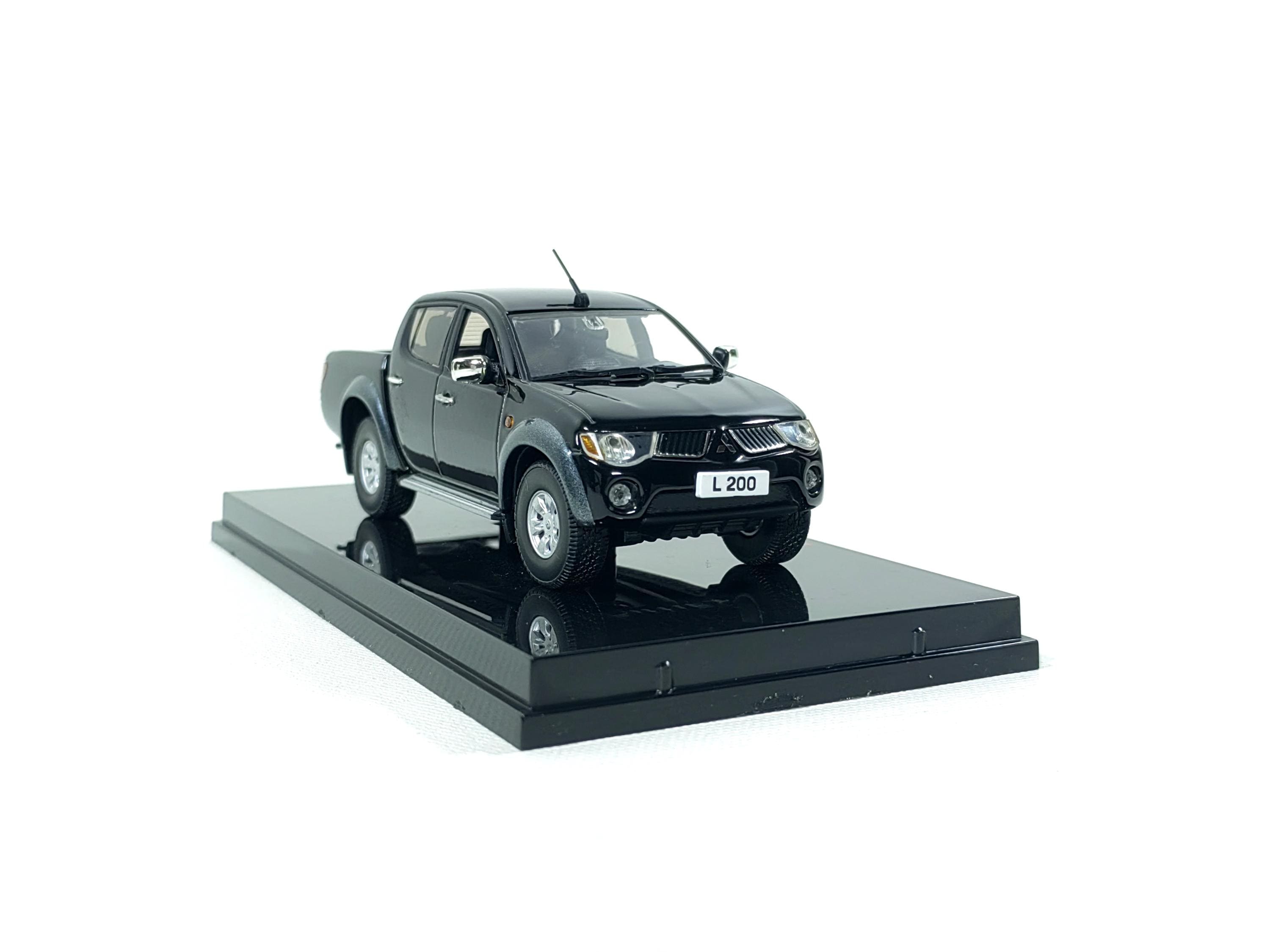 1:43 Mitsubishi L200 Pickup Black Mica X08 Diecast, Vitesse
