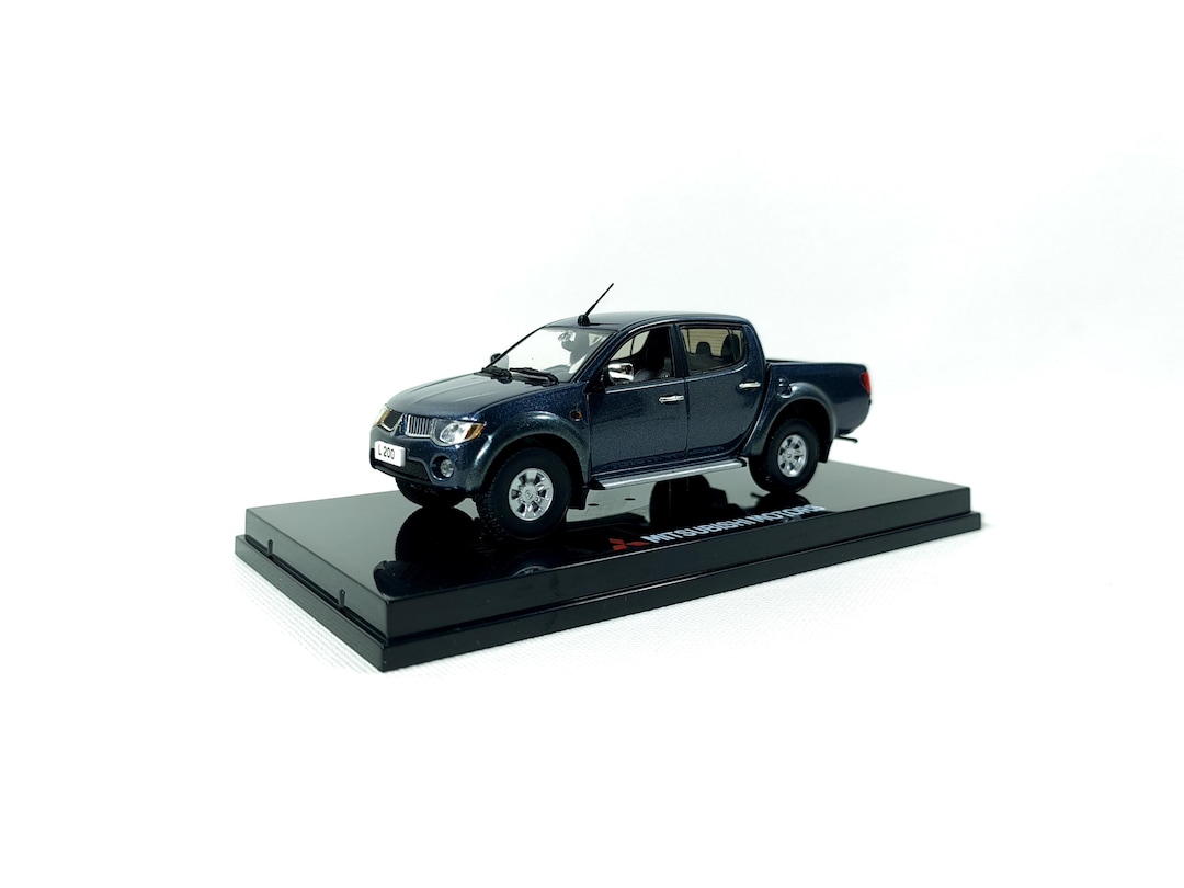 1:43 Mitsubishi L200 Pickup Dark Grey Mica A67 Diecast, Vitesse