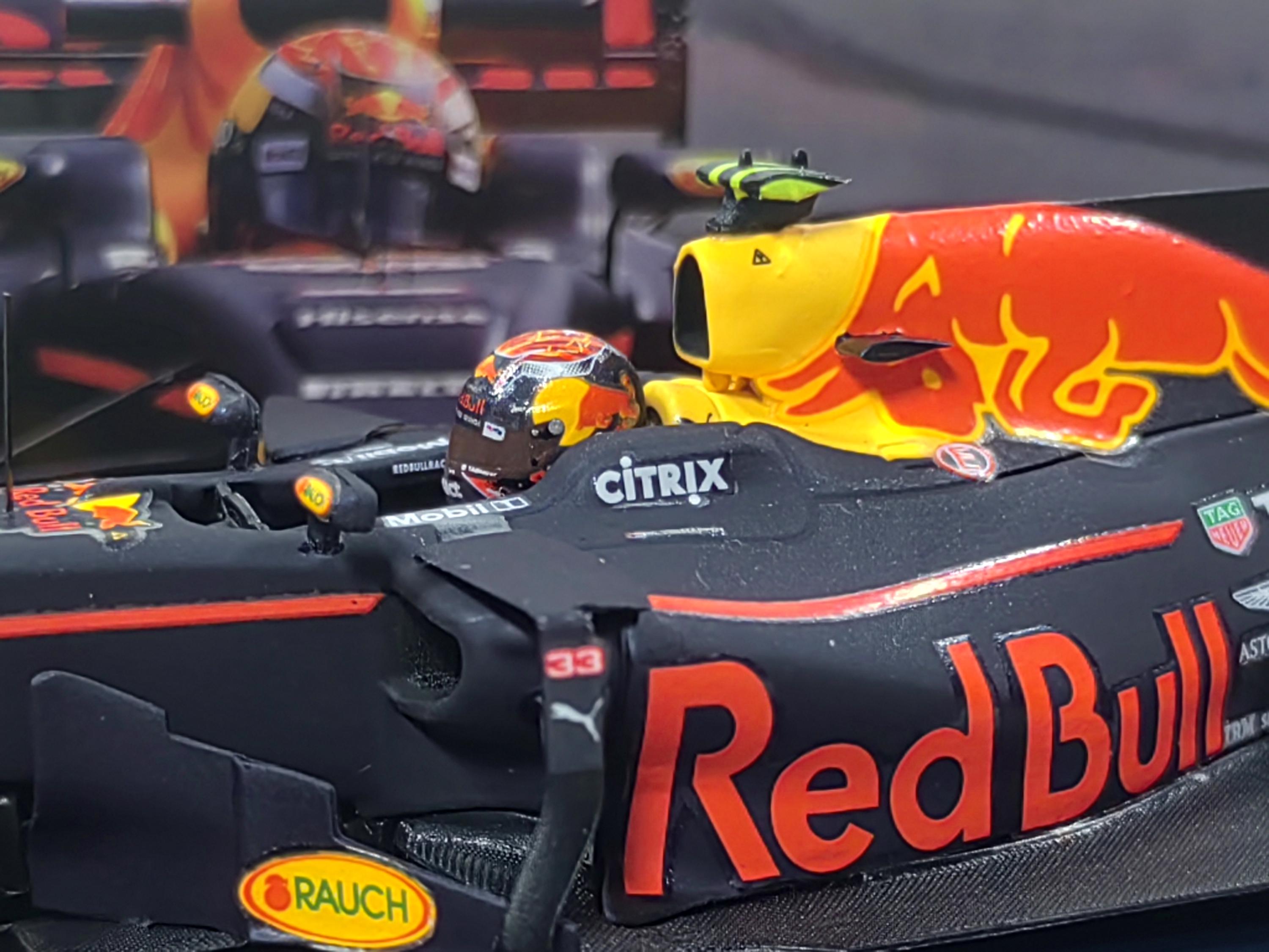1:43 Red Bull Racing TAG Heuer RB13 Max Verstappen No33 Australian