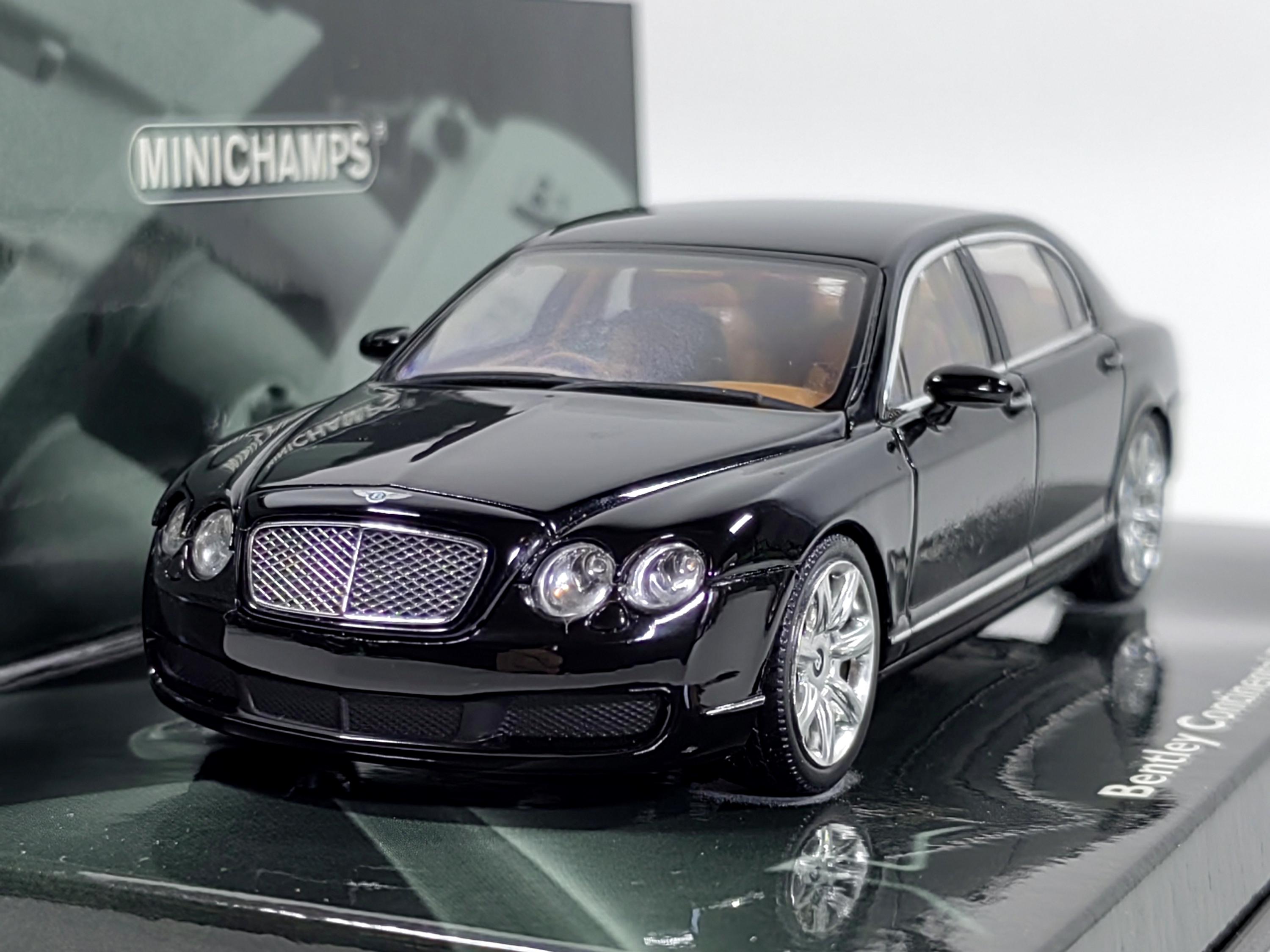 Bentley Continental Flying Spur Black 1:43 Minichamps