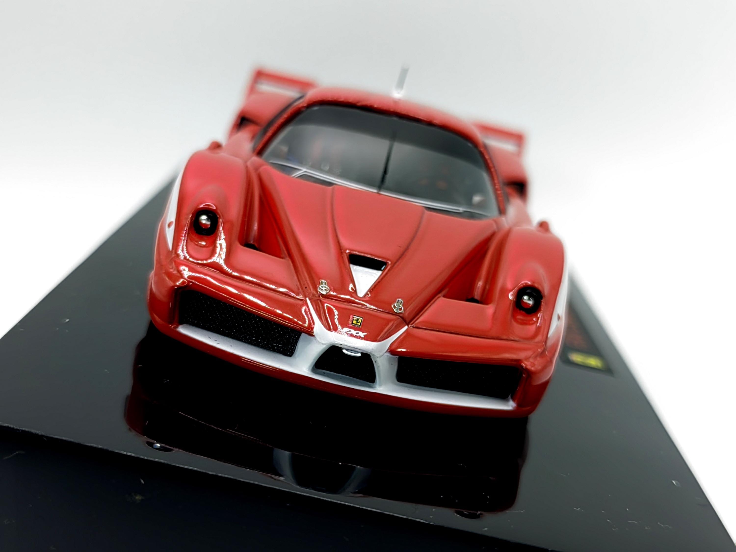 1:43 Ferrari FXX Evoluzione Rosso Corsa Diecast, Hot Wheels Elite