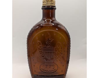 Vintage Log Cabin Syrup Amber Glass Bottle 1776 Bicentennial Eagle Embossed 8in