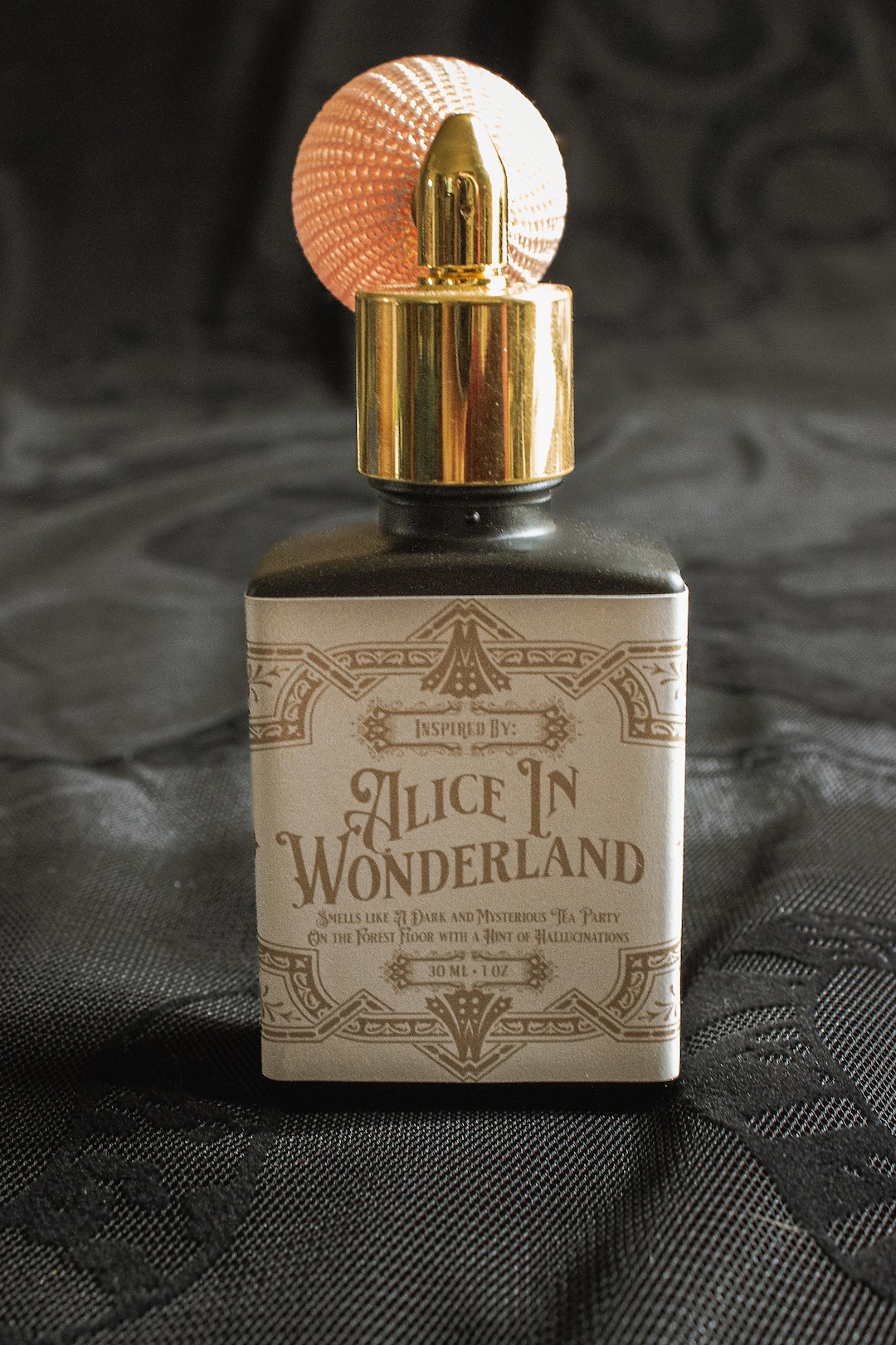 Buy Alice in Wonderland Perfume: Whimsical Wonderland Perfume for Book  Lovers, Literary Inspired Fragrance, Notes Moss, Lavender, Peach Blossoms 