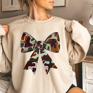 Camo Coquette Bow PNG, Coquette Camouflage Bow Png, Mama Retro Camo Girl Png, Trendy Coquette PNG, Cute Aesthetic Sublimation