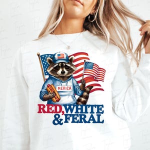 Rouge blanc et sauvage Png, fête de l'indépendance Png, chemise drôle USA, chemise drôle de raton laveur, 4 juillet téléchargement numérique, Merica sauvage Png