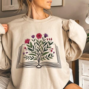 Floral Book Png, Book Lover Png, Book Sublimation Design, Digital Download Png, Wild Flowers Books PNG, Teacher Gift, Bookish Png