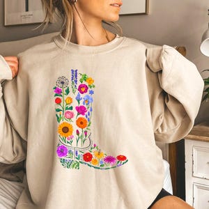 Botte de cow-girl western fleurs sauvages Png, Boho Floral Western Design, graphique de chemise preppy été, téléchargement numérique de cow-girl du sud-ouest