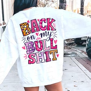 Torna alle mie stronzate PNG, Sarcasmo Sassy Mom Sarcasmo Maglietta alla moda, Sarcasmo sarcastico divertente detto PNG retrò, Sarcasmo femminile