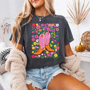 Botte de cow-girl occidentale florale Png, Design Boho floral Western Png, graphique de chemise d'été preppy, cow-boy de botte de cow-girl du sud-ouest