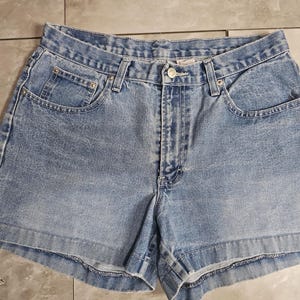 M 28 vintage Jordache Jean shorts 90s