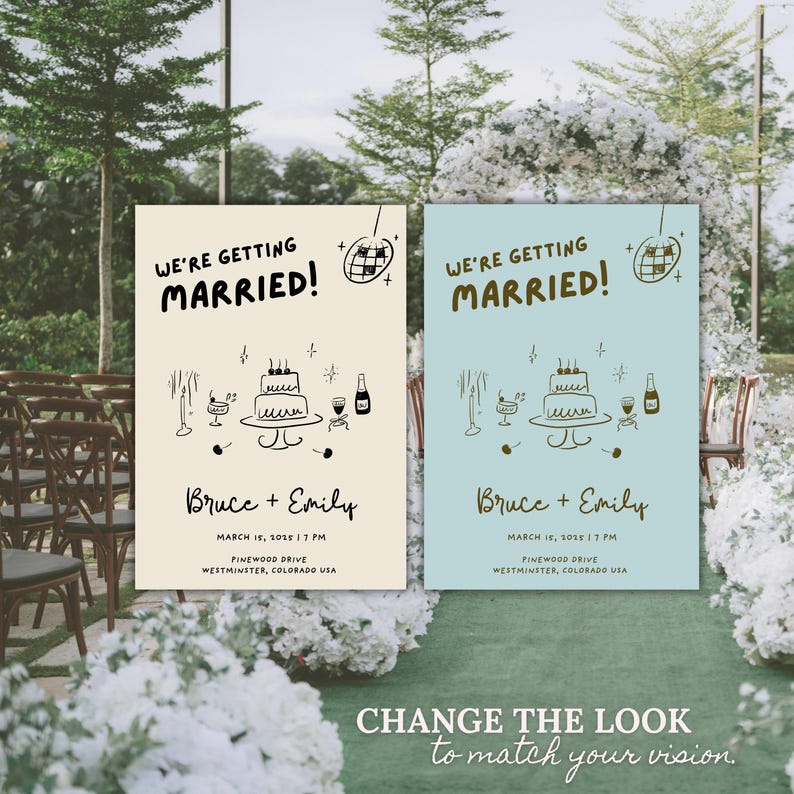 Puede incluir: Dos carteles de anuncio de boda, uno crema y otro azul claro, con el texto "WE'RE GETTING MARRIED!" y los nombres "Bruce + Emily". Cada cartel incluye una tarta, champ&aacute;n y la fecha de la boda.