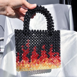 Bolso de cuentas con diseño de llamas, bolso de mano con cristales en color fuego, bolso tipo cartera brillante, bolso de mano con cuentas rojas y negras, bolso de cuentas de Halloween