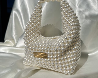 Handmade Pearl Beaded Bag: Elegant Bridal Clutch