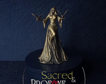 MORRIGAN Celtic Goddess Statue - Pagan Altar Figurine - Gothic Home Decor - Paganism - Dark Goddesses - Bioresin - Witches