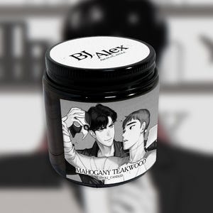 Dale vida a tu espacio con una vela inspirada en Yaoi en vidrio ámbar / Regalo para fans del manga BL