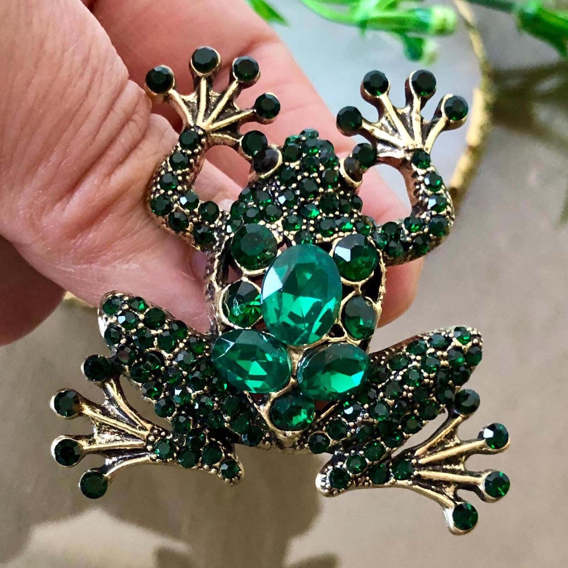 Spilla Rana Oro e Strass: Gioiello Artigianale | Giustacchini