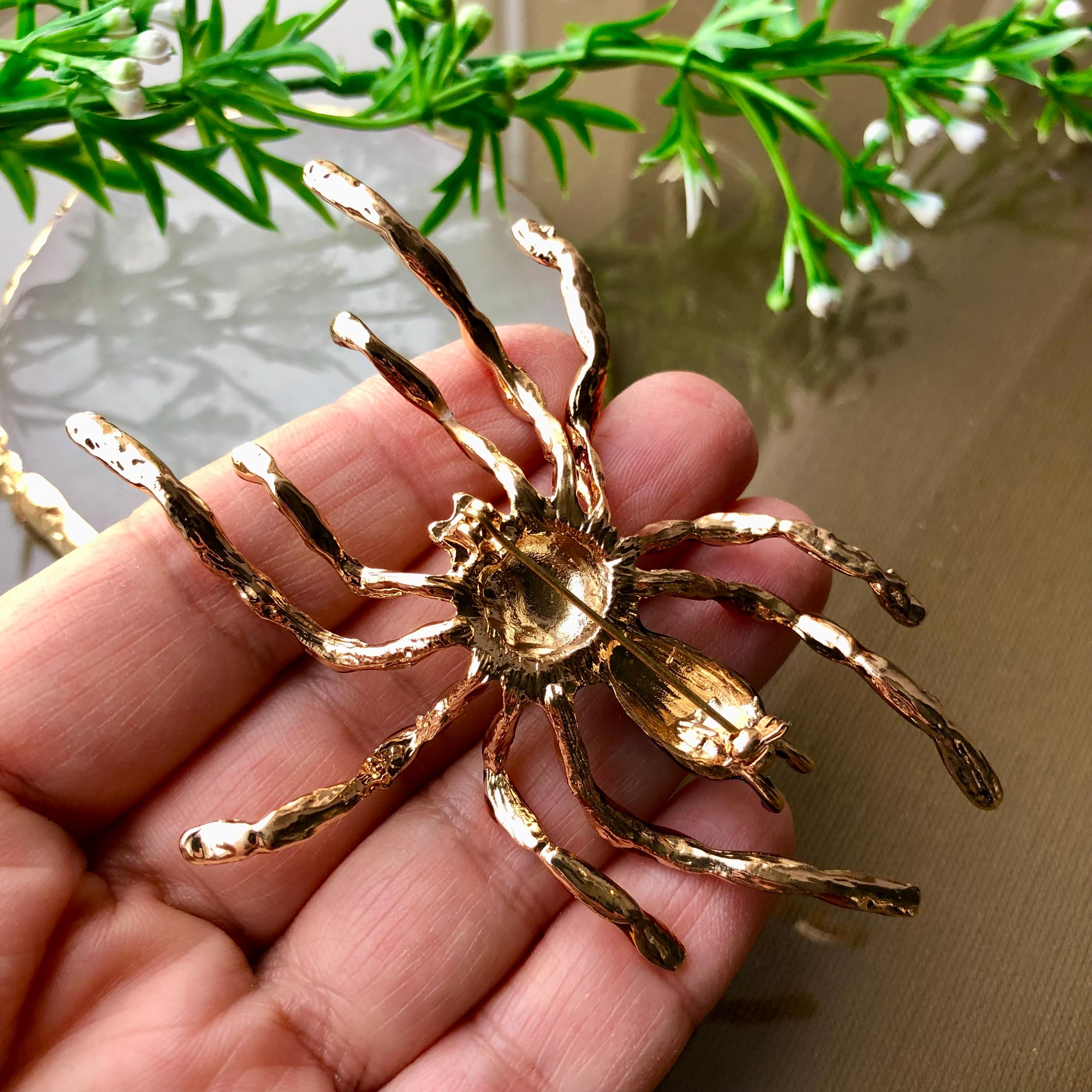 Spilla ragno in stile vintage: gioielli con strass e cristalli, idee regalo - Italia