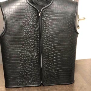 Herren Black Alligator Prägeleder Biker Weste: Benutzerdefinierte Motorradweste