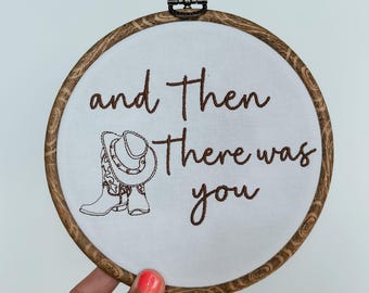 Western Baby Announcement, Western Theme Sign, Newborn Sign for Hospital, Keepsake Hoop, Cowboy Sign for Baby, Wester Photography Prop