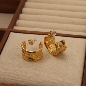18k Gold Hoop Earrings Gold Chunky Hoop Earrings Elegant Gold Hoop Earrings Small Gold Hoop Earrings Chloe Earrings Gift for Her Old Money
