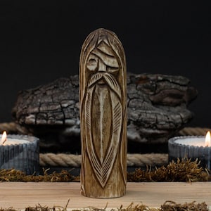 Odin, Norse God of War and Knowledge – 6 Inches, Hand-Carved Brown Wooden Figurine, Viking Altar Statue, Heathen Decor, Unique Nordic Gift.