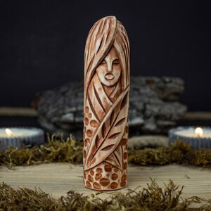 Norse Goddess Eir Figurine – Goddess of Healing, Viking Statue for Altar Decor & Asatru Pagan Display, Scandinavian Totem, Gift for Her Red