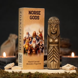 Frigg trägudinnafigur, nordisk staty för hedniskt altare, skandinavisk inredning, vikingamytologigåva