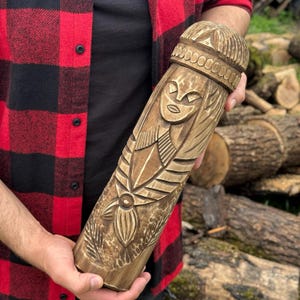 40 cm Freyja Norse Goddess Statue – Hand-Carved Wooden Figurine, Nordic Pagan Decor, Scandinavian Mythology Gift for Altar or Home.