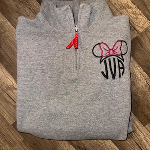 Orecchie Disney Minnie Mouse con fiocco Felpa con monogramma ricamato / Felpa personalizzata / Quarterzip ricamato