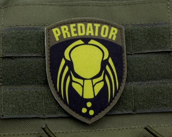 Predator Mask Patch – Sci-Fi Hunter Emblem with Hook and Loop