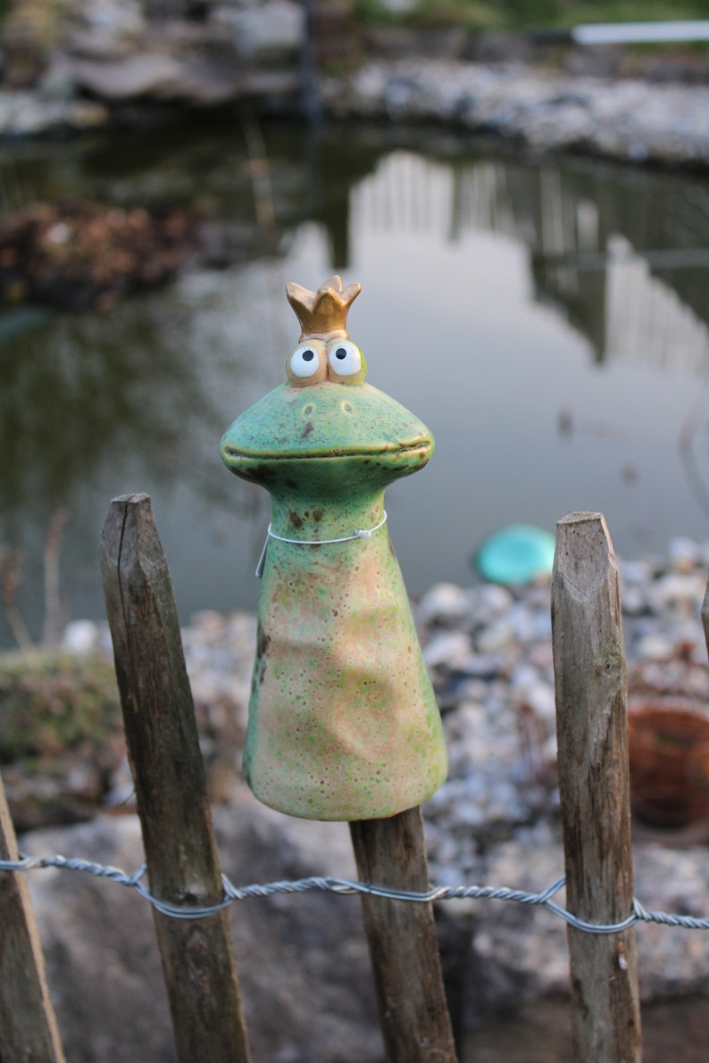 Fence stool Little Frog Prince, fence figure, post stool, ceramic garden figure 18 cm high image 4