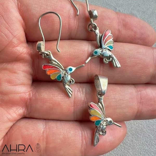 Hummingbird and cantu flower pendant earrings / Made in 950 silver / With real stones / Unique designs / Made in Cusco-Peru.