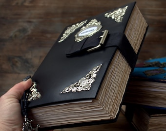 Grimorio manuscrito de cuero, diario de brujería gótica, libro de hechizos mágicos