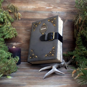 Handmade Leather Grimoire Journal, Locked Diary, Illustrated Pages