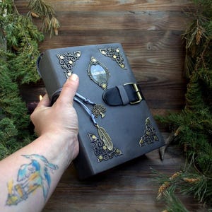 Handmade Leather Grimoire, Large Locked Journal, 500 Aged Pages