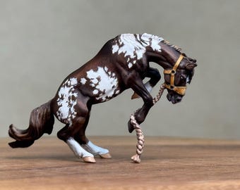 Micro-mini &quot;Turbulence&quot; pewter model bucking horse, custom painted
