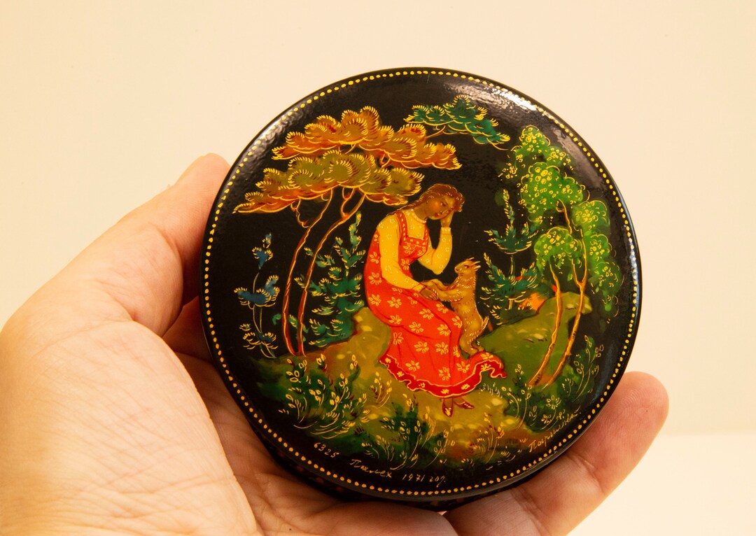 Palekh Палех Russian Hand Painted Signed Lacquer Round Jewelry Storage ...