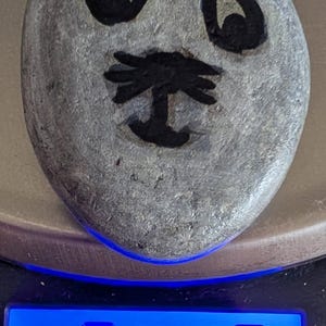 1oz Series - Decorative Hand-Painted Rocks - RockHider.com Kitty