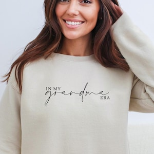 Sudadera "En la era de mi abuela", suéter de abuela, sudadera de Nana, camiseta de regalo para anunciar el embarazo de la abuela, regalo de ascenso a abuela
