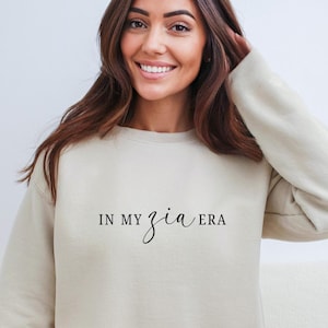 In My Zia Era Sweatshirt,Italian Aunt Sweatshirt,Auntie Sweatshirt,Gift For Zia Aunt To Be,Pregnancy Reveal Auntie Gift, Zia Auntie Crewneck