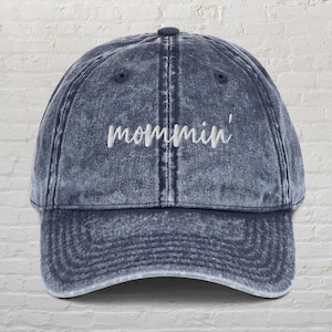 Mommin&#39; Embroidered Hat, Mom Hat, Mama Cap, Mothers Day Gift, New Mom Baby Announcement Hat, Pregnancy Reveal, Mommy Christmas Birthday Gift