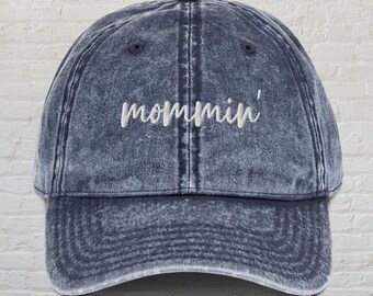Mommin' Embroidered Hat, Mom Hat, Mama Cap, Mothers Day Gift, New Mom Baby Announcement Hat, Pregnancy Reveal, Mommy Christmas Birthday Gift