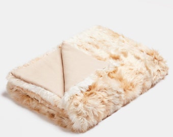 Alpaca fur throw - champagne color fur throw - handmade in Peru, Alpaca real fur throw blanket, Plush Very Soft throw, Alpaca fur throw