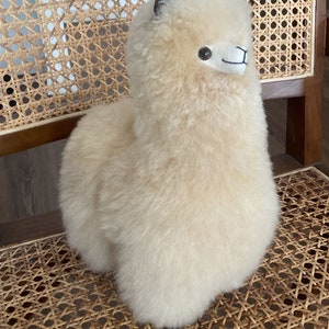 アルパカの毛皮のおもちゃ - 非常に柔らかい / アルパカのぬいぐるみ、アルパカの毛皮 / ラマの毛皮のテディアルパカ、立っている手作り - あらゆる機会に贈り物