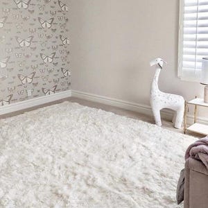 Luxurious Alpaca fur rug - Pearl white Alpaca real rug, Plush Very Soft rug, alpaca fur rug area soft fluffy - fur accents rug room decor