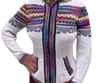 Alpaca sweater with Llama figures, Unisex alpaca sweater with round neck, Alpaca wool pullover sweater