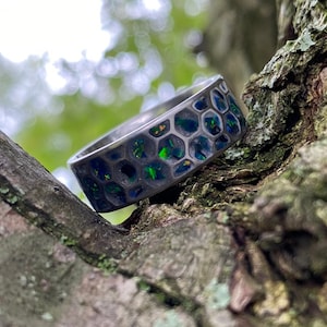 Honeycomb Titanium Ring: Iridescent Green Opal, UV Reactive
