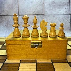 Germany chess set chess set 70s vintage in good condition. Great gift for mens, chess lovers and collectors!