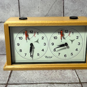Chess clock &quot;Insa&quot; made in Serbia. The wooden case is in great condition as new. Great gift for mens, chess lovers and collectors!