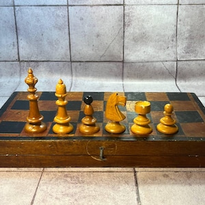 Austrian coffee house chessmen in good condition approx 40s vintage in very good condition. Great gift for mens and collectors.